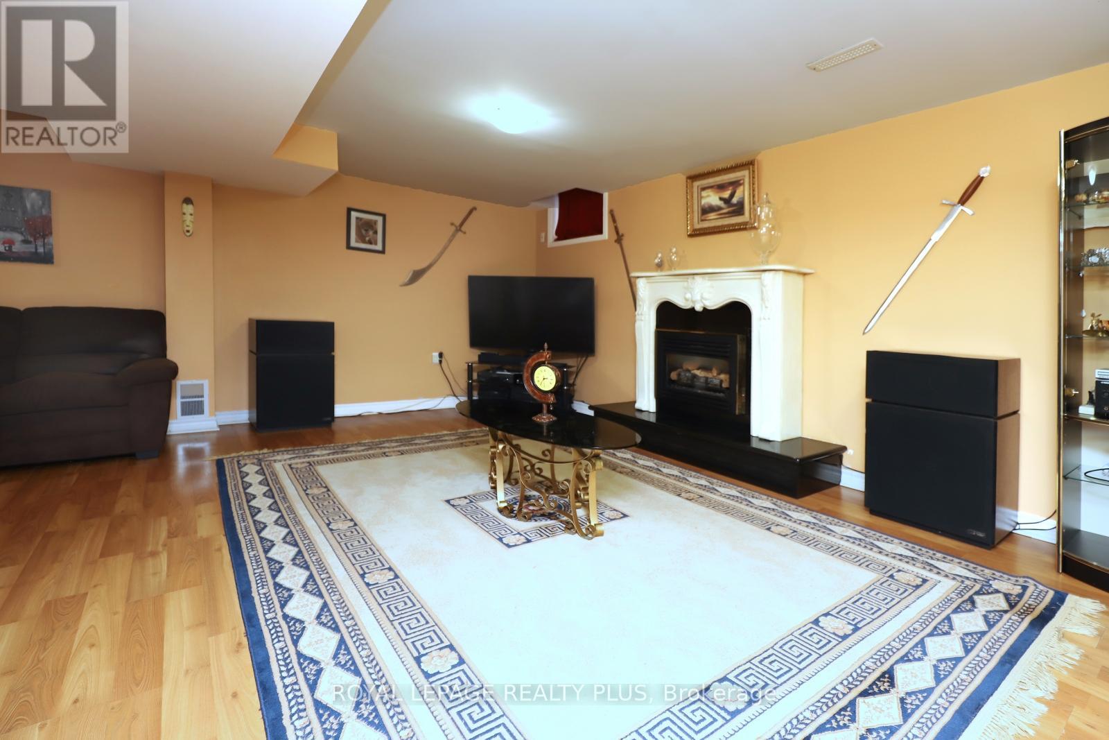 1086 Hedge Drive, Mississauga, Ontario L4Y 1G2 - Photo 29 - W12526900