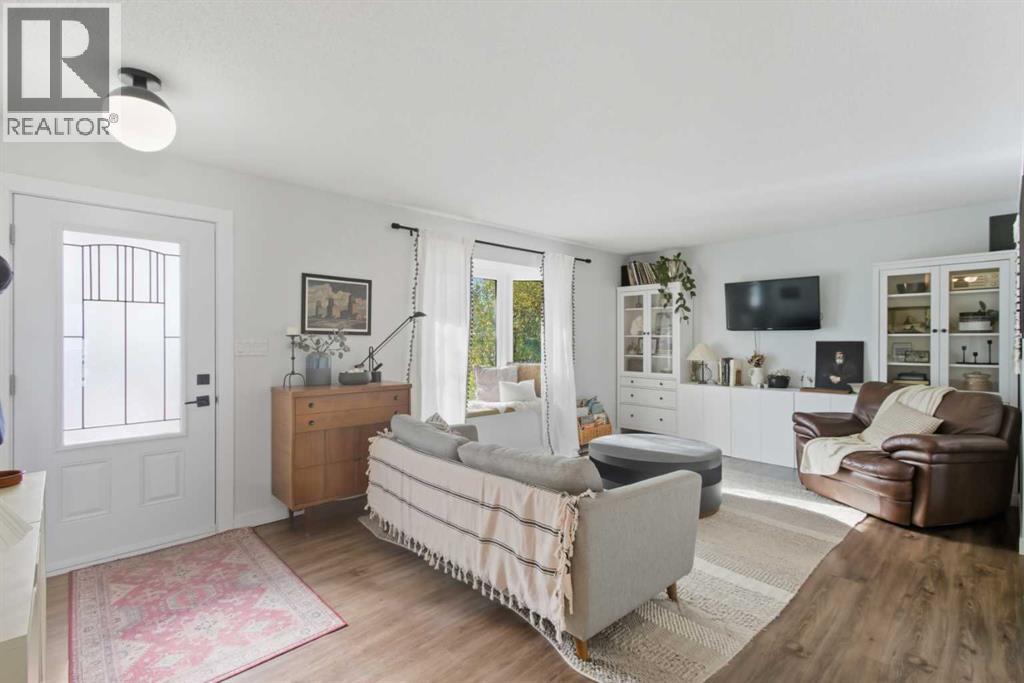 1218 Centre Street, Carstairs, Alberta  T0M 0N0 - Photo 3 - A2263478