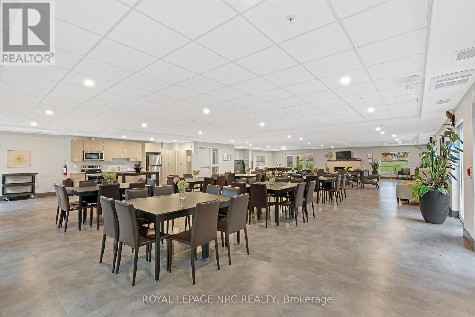 202 - 105 Vansickle Road, St. Catharines, Ontario L2S 0G4 - Photo 14 - X12520632