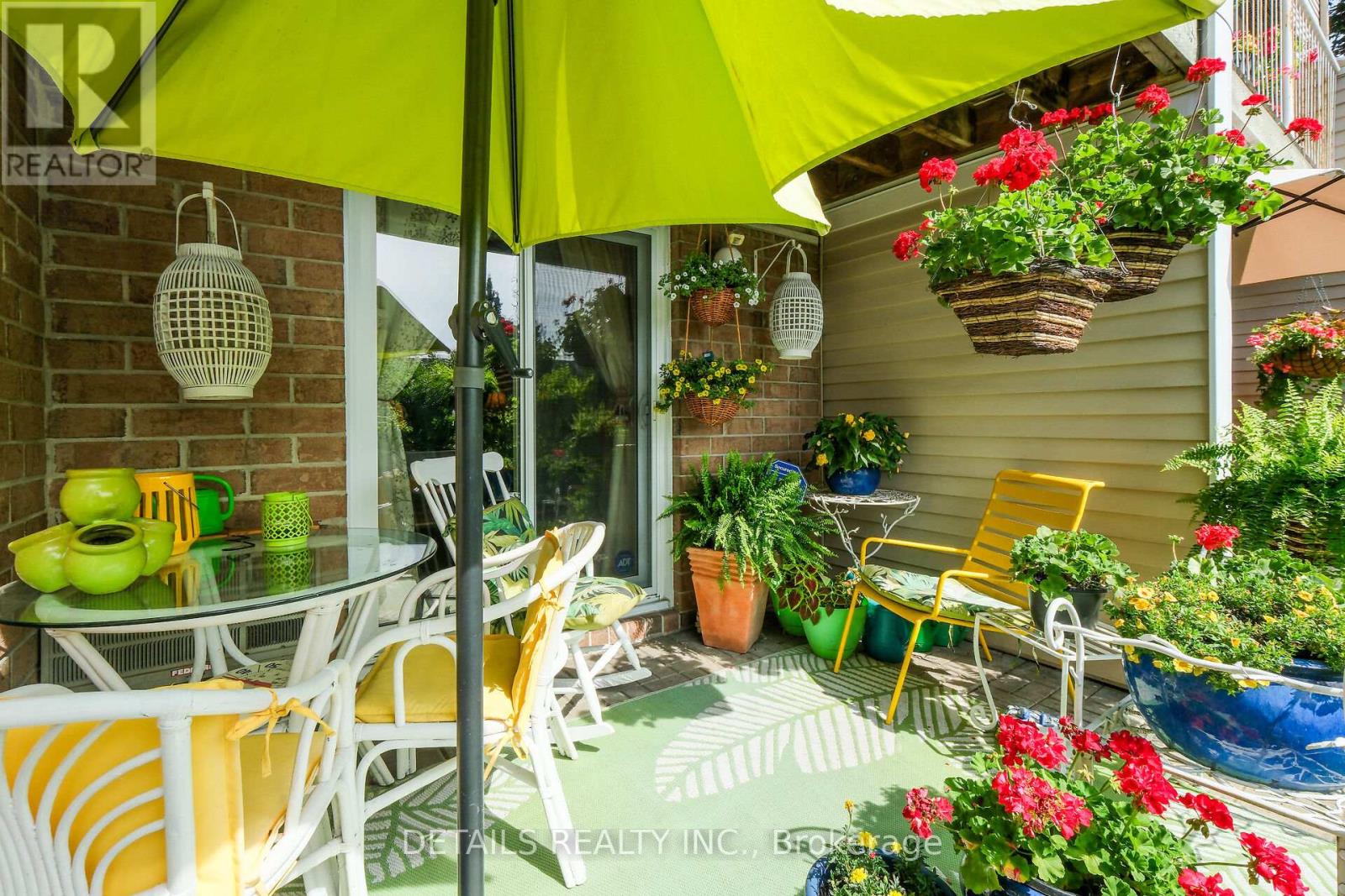 103 - 260 BRITTANY DRIVE, Ottawa, Ontario