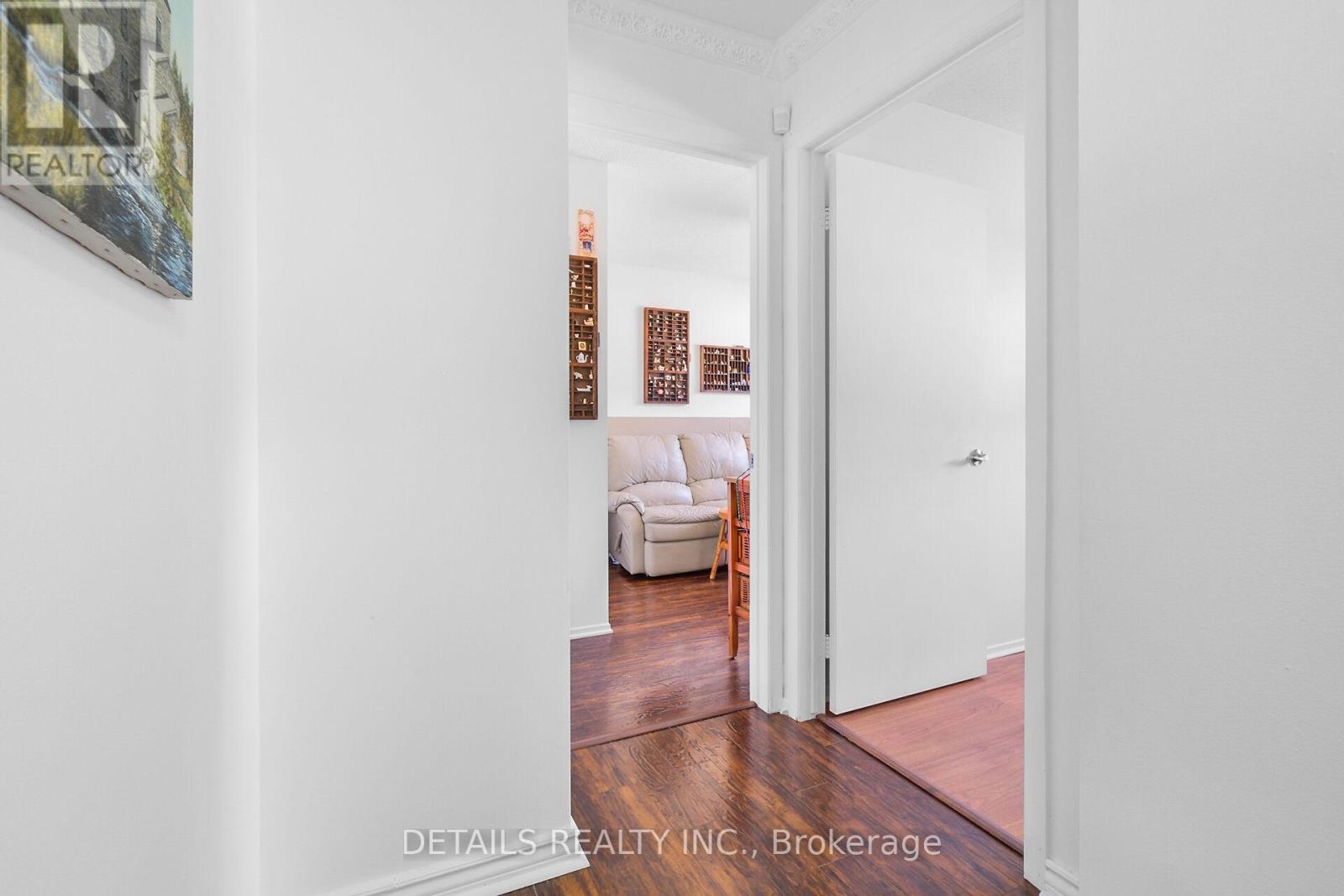 103 - 260 Brittany Drive, Ottawa, Ontario  K1K 4M2 - Photo 10 - X12526936