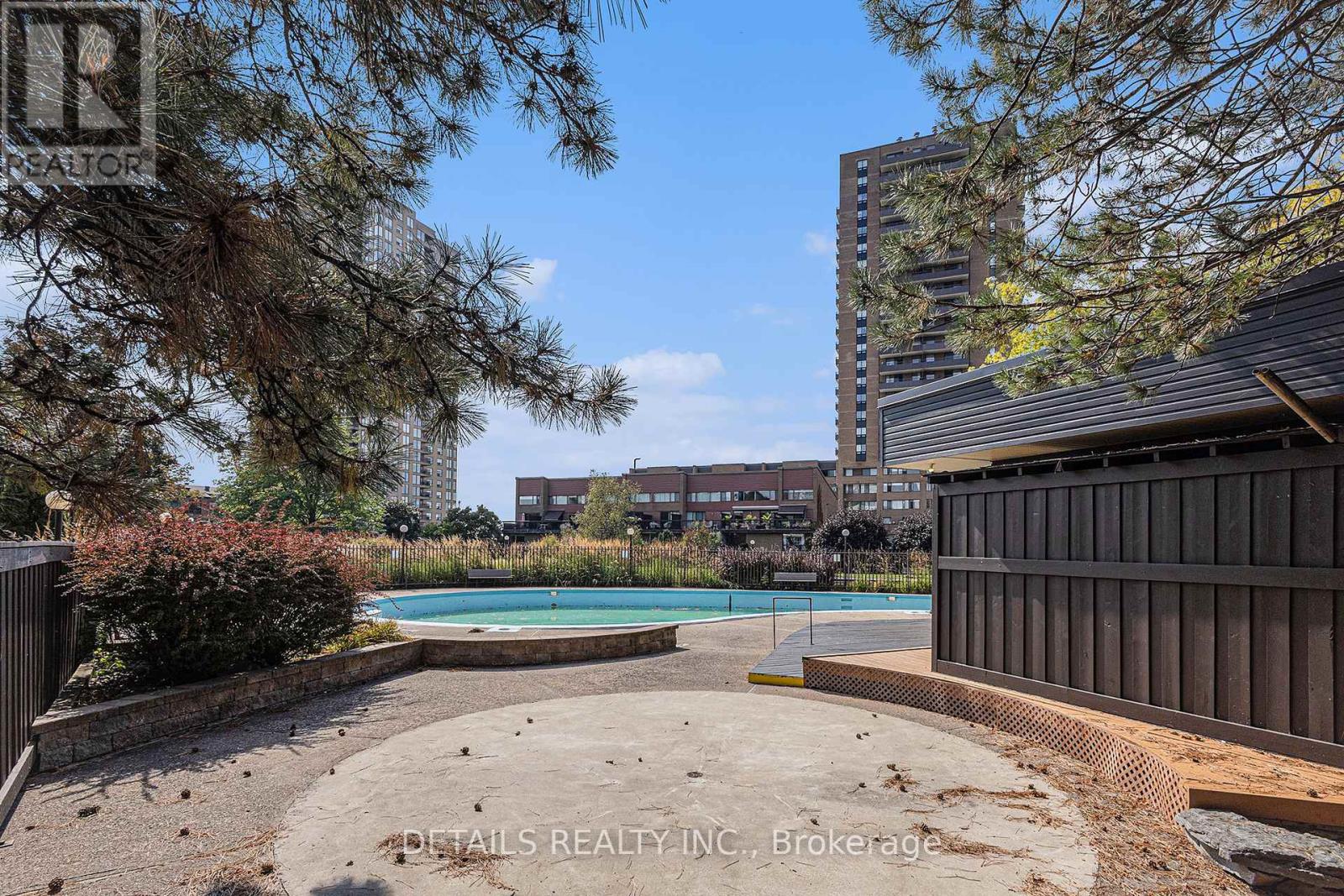 103 - 260 Brittany Drive, Ottawa, Ontario  K1K 4M2 - Photo 16 - X12526936