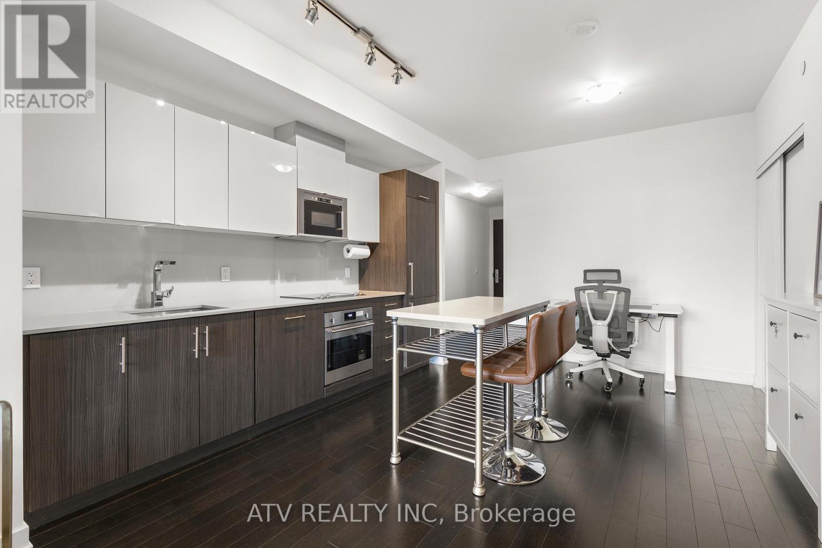 2106 - 330 Richmond Street W, Toronto, Ontario  M5V 0M4 - Photo 14 - C12526916