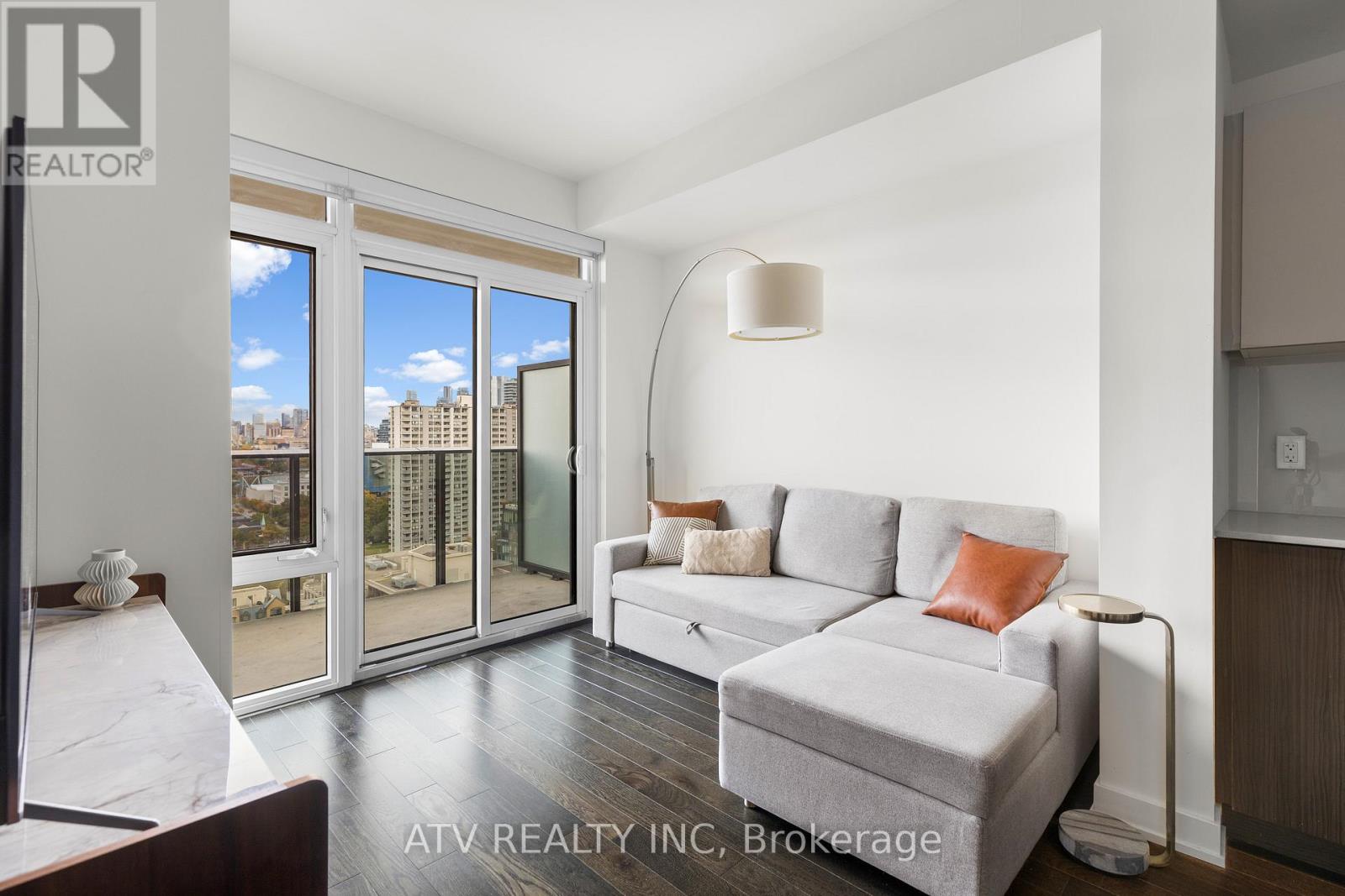 2106 - 330 Richmond Street W, Toronto, Ontario  M5V 0M4 - Photo 6 - C12526916