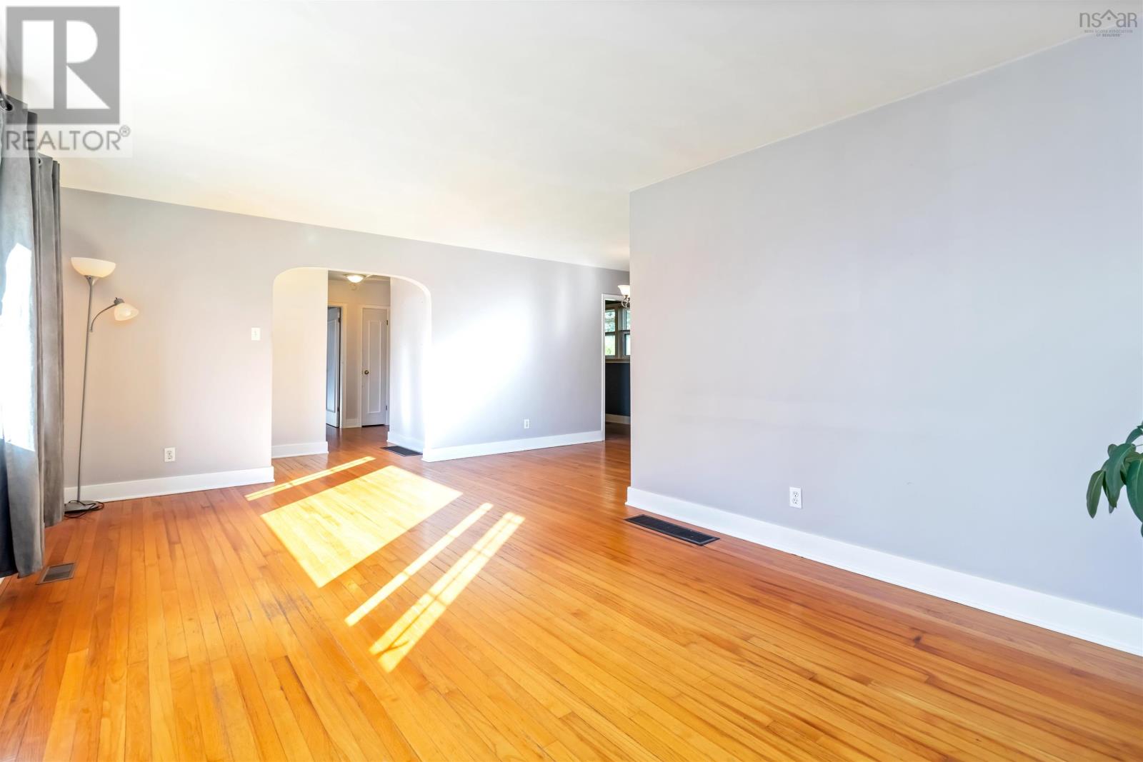 12 Elizabeth Street, Dartmouth, Nova Scotia  B2W 2T5 - Photo 8 - 202524471