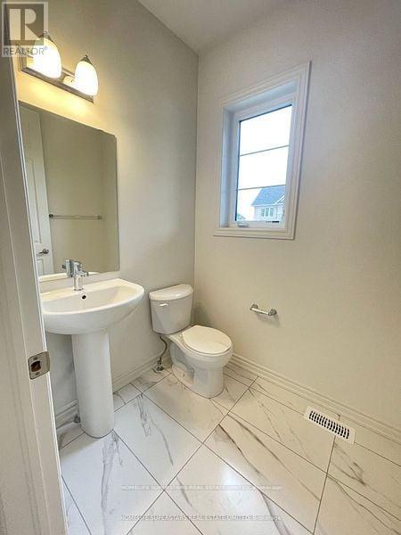 17 Bellflower Crescent, Adjala-Tosorontio, Ontario  L0G 1W0 - Photo 20 - N12526910