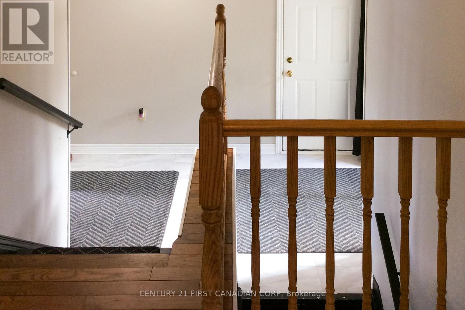 106 Angelo Drive, West Elgin, Ontario N0L 2P0 - Photo 30 - X12461950