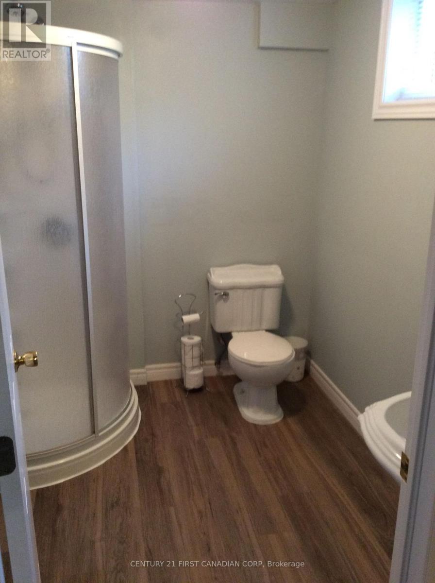 106 Angelo Drive, West Elgin, Ontario N0L 2P0 - Photo 35 - X12461950