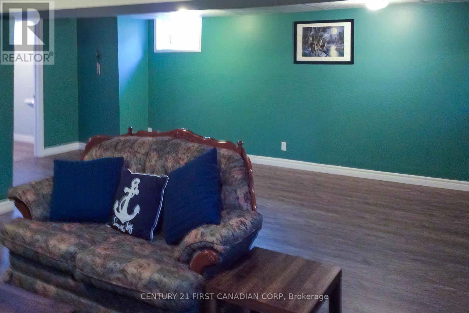 106 Angelo Drive, West Elgin, Ontario N0L 2P0 - Photo 34 - X12461950