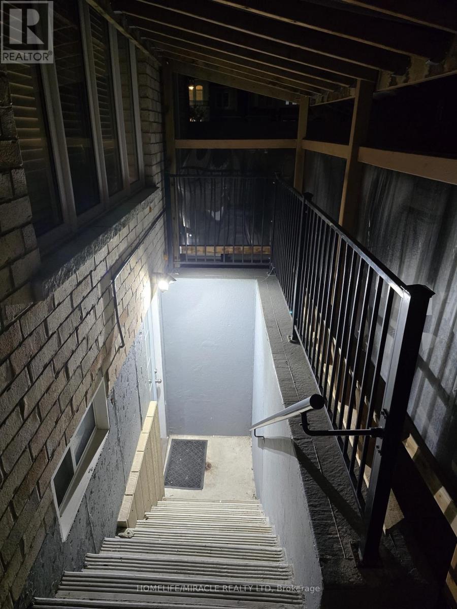 6 PADBURY TRAIL, Brampton, Ontario