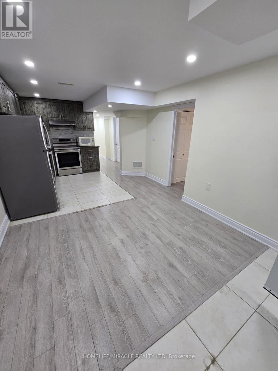 6 Padbury Trail, Brampton, Ontario  L7A 4M3 - Photo 21 - W12526920