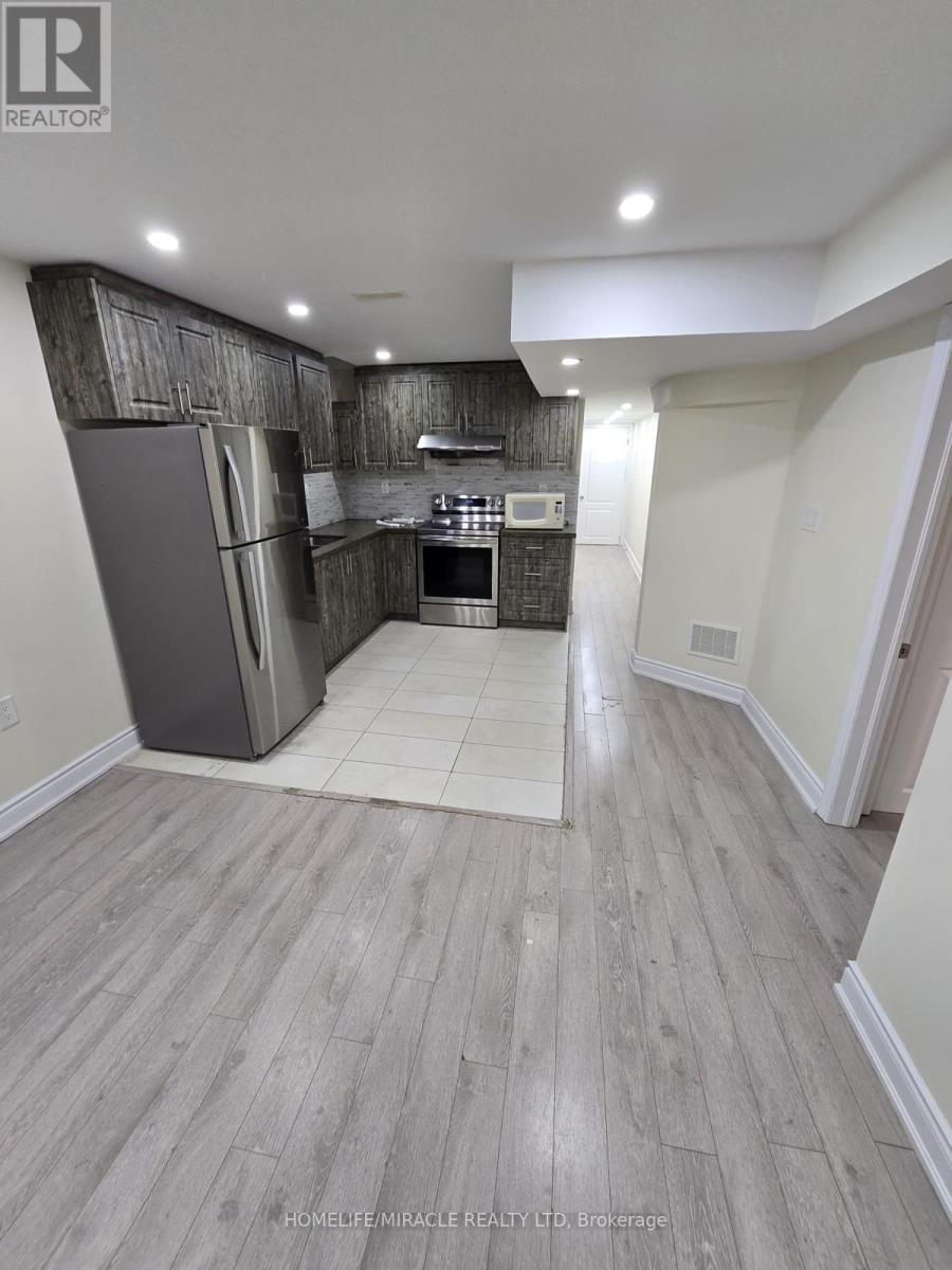 6 Padbury Trail, Brampton, Ontario  L7A 4M3 - Photo 22 - W12526920