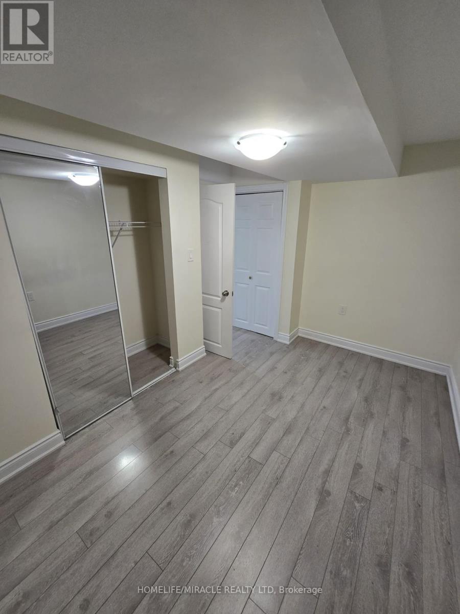 6 Padbury Trail, Brampton, Ontario  L7A 4M3 - Photo 4 - W12526920