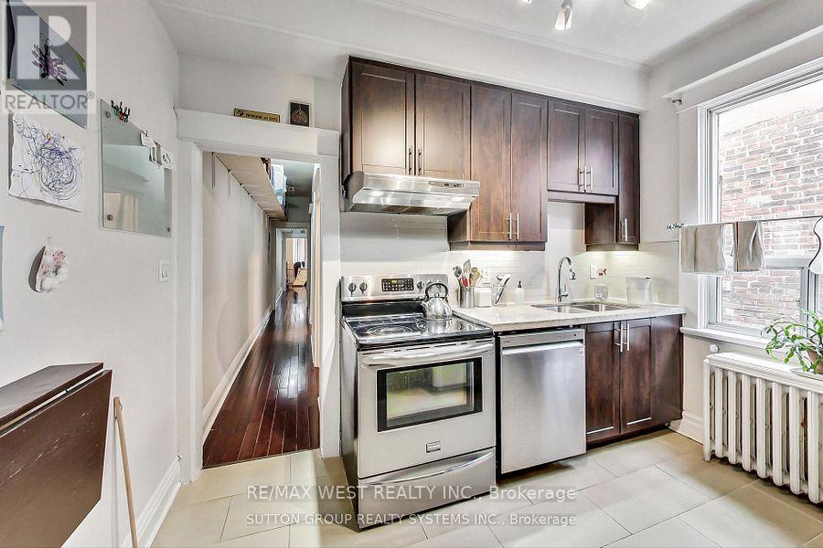 2s - 328 High Park Avenue, Toronto, Ontario  M6P 2S7 - Photo 2 - W12526950