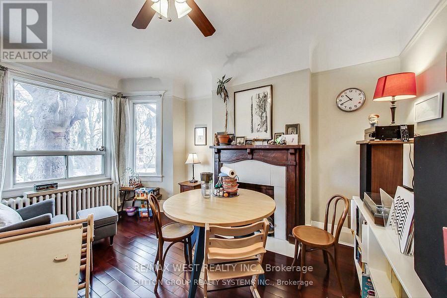 2s - 328 High Park Avenue, Toronto, Ontario  M6P 2S7 - Photo 4 - W12526950