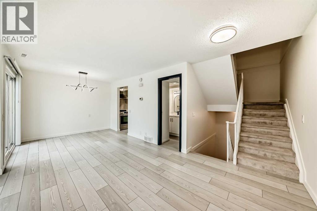 Property at 14, 200 Shawnessy Drive SW image 5