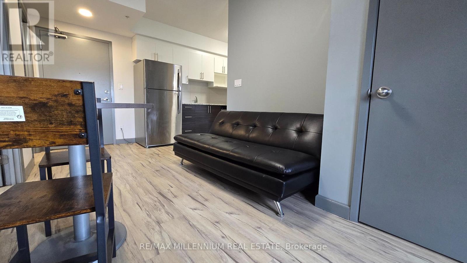 1103 - 258 Sunview Street, Waterloo, Ontario N2L 3V9 - Photo 3 - X12526938