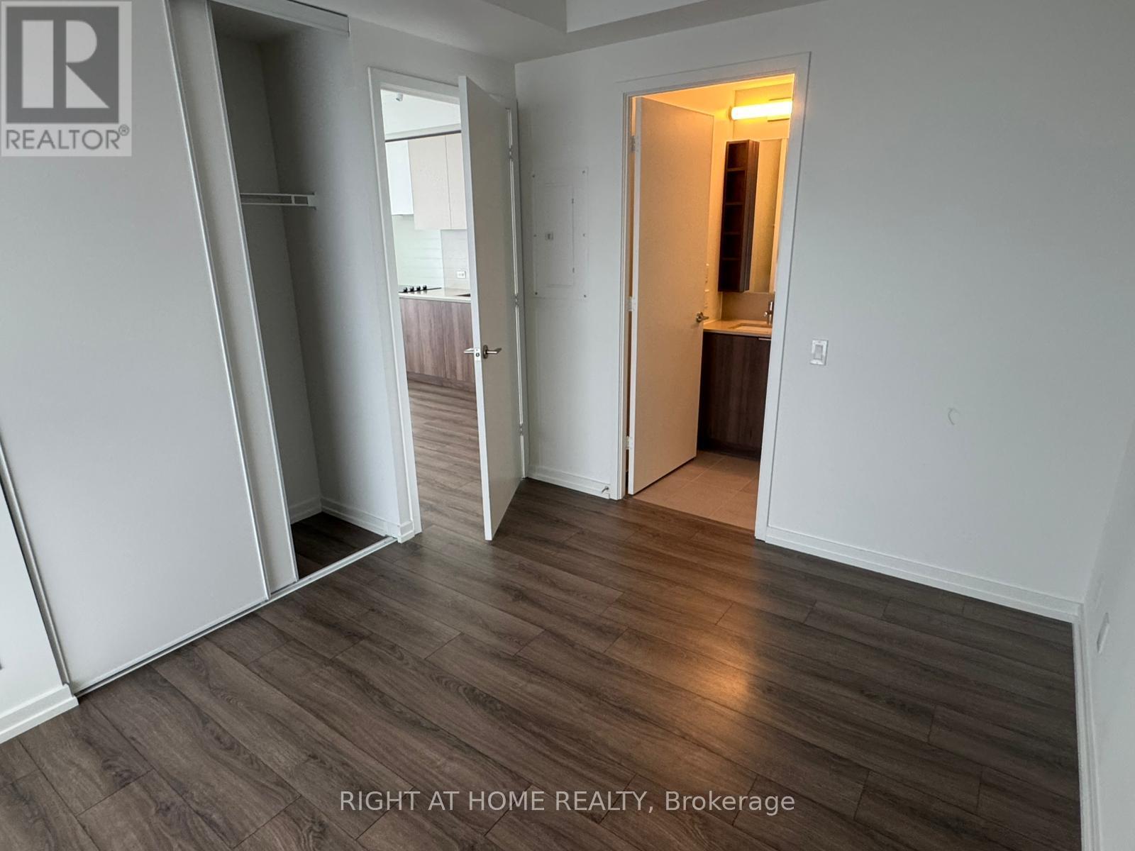 4209 - 7890 Jane Street, Vaughan, Ontario  L4K 0K9 - Photo 11 - N12526026