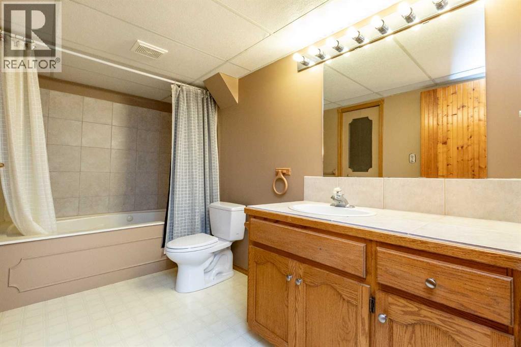 4828 44 Street, Innisfail, Alberta  T4G 1M7 - Photo 38 - A2267145