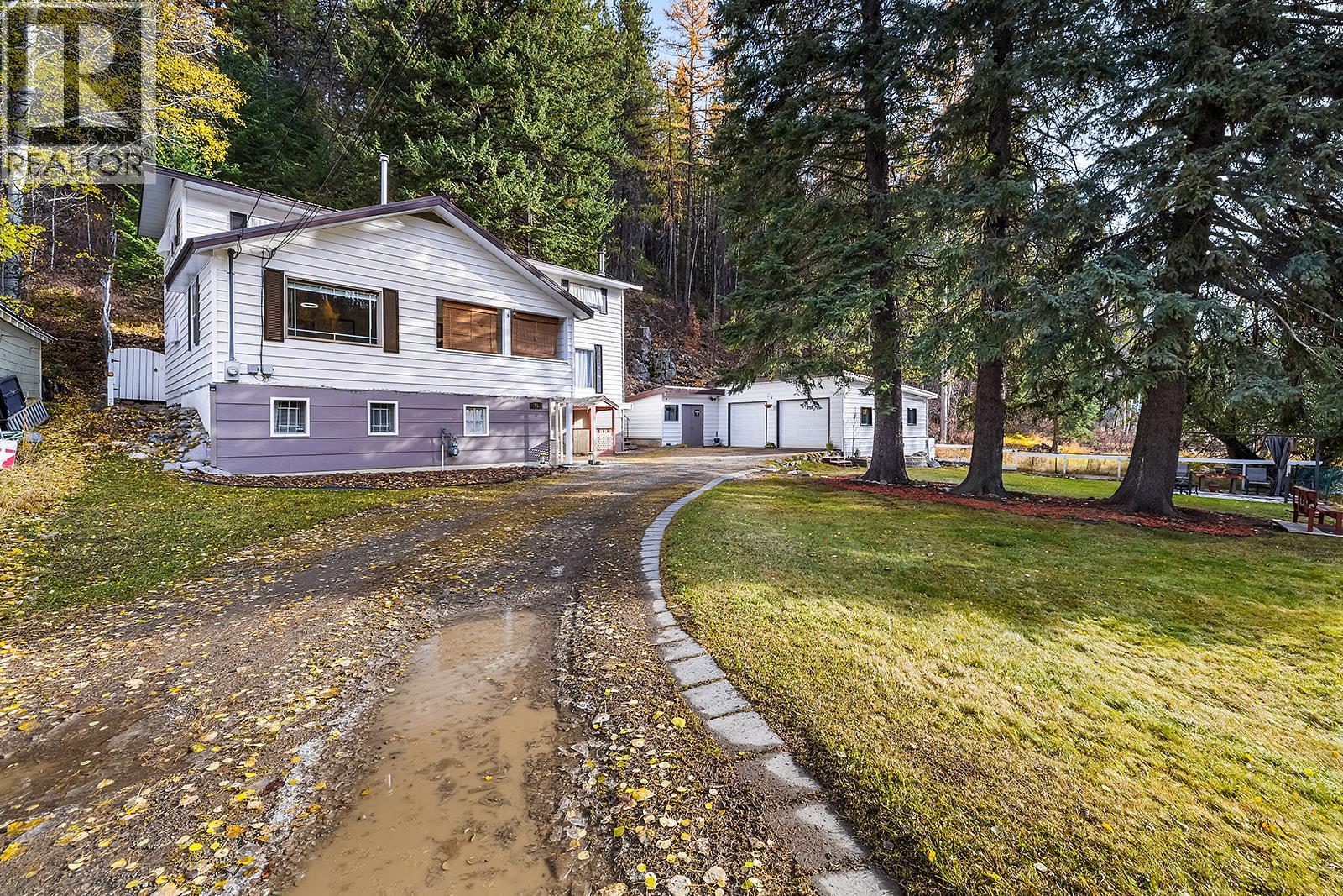 75 Morrison Road, Kimberley, British Columbia V1A 2L6 - Photo 1 - 10367183