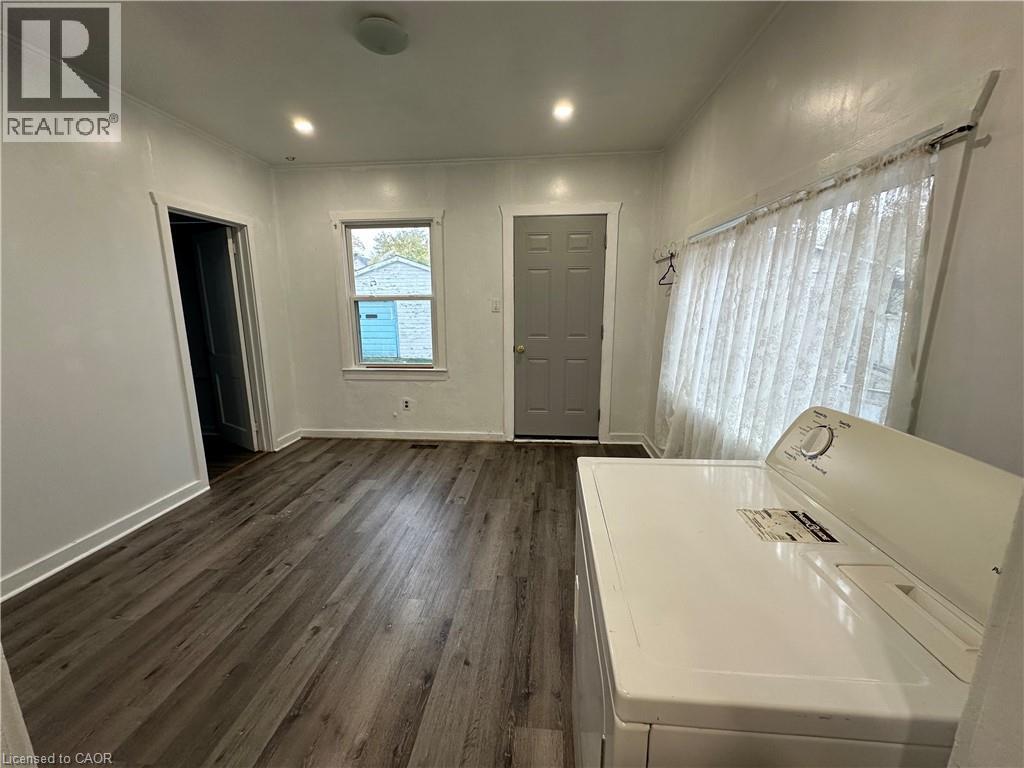 21 Stapleton Avenue, Hamilton, Ontario  L8H 3N4 - Photo 12 - 40786919