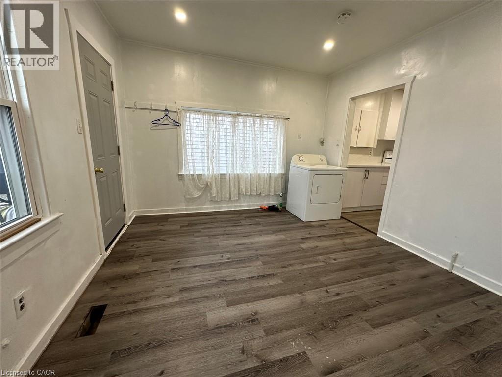 21 Stapleton Avenue, Hamilton, Ontario  L8H 3N4 - Photo 4 - 40786919