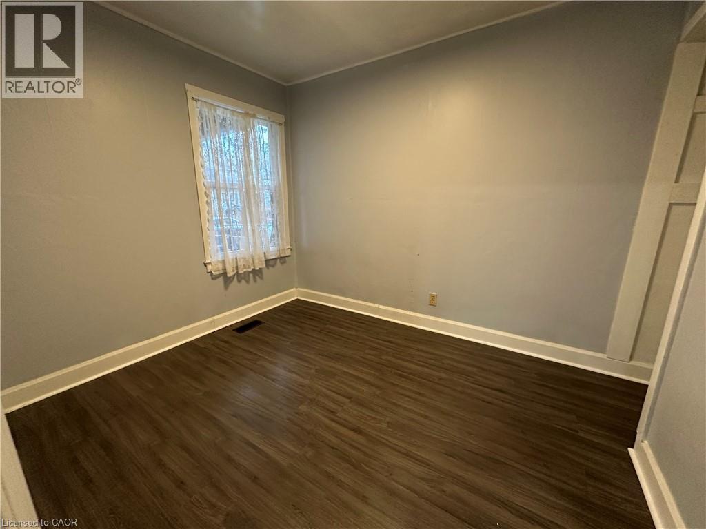 21 Stapleton Avenue, Hamilton, Ontario  L8H 3N4 - Photo 5 - 40786919