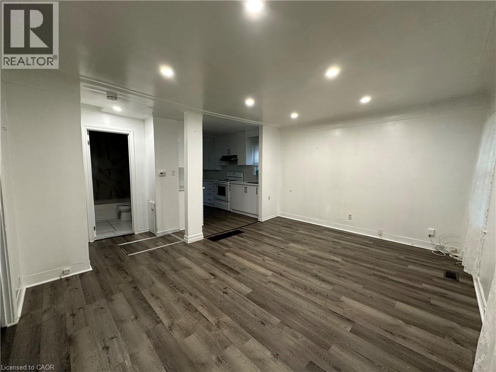 21 Stapleton Avenue, Hamilton, Ontario  L8H 3N4 - Photo 6 - 40786919