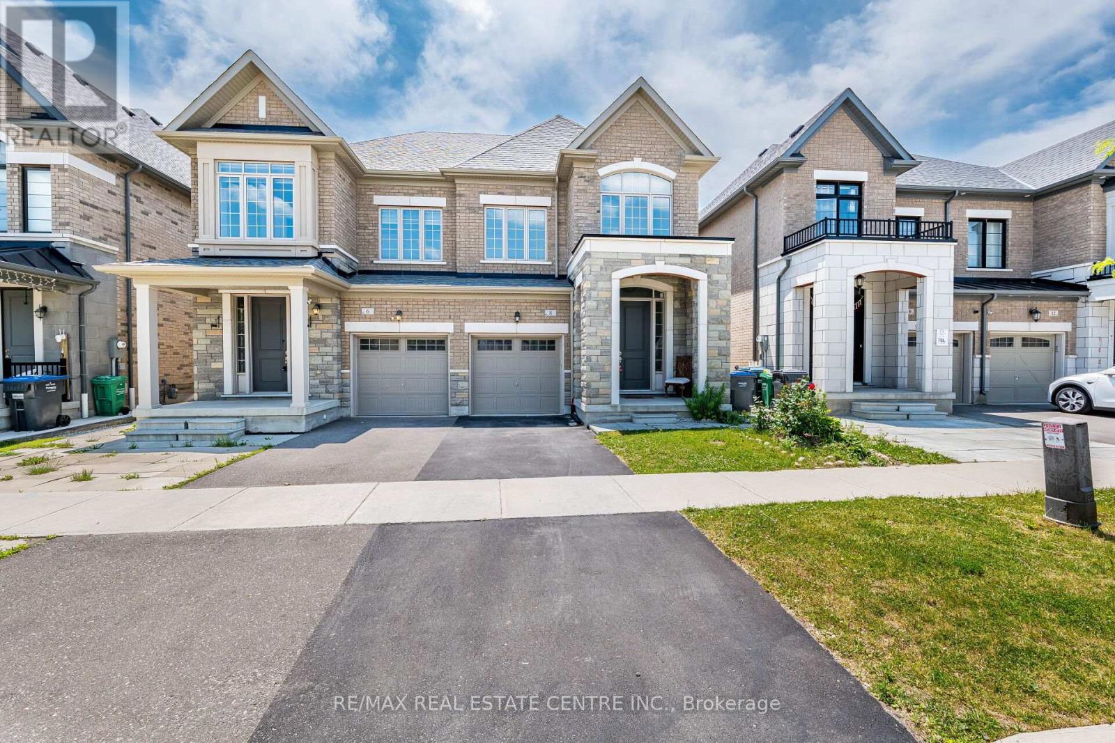 8 CLUNBURRY ROAD, Brampton, Ontario