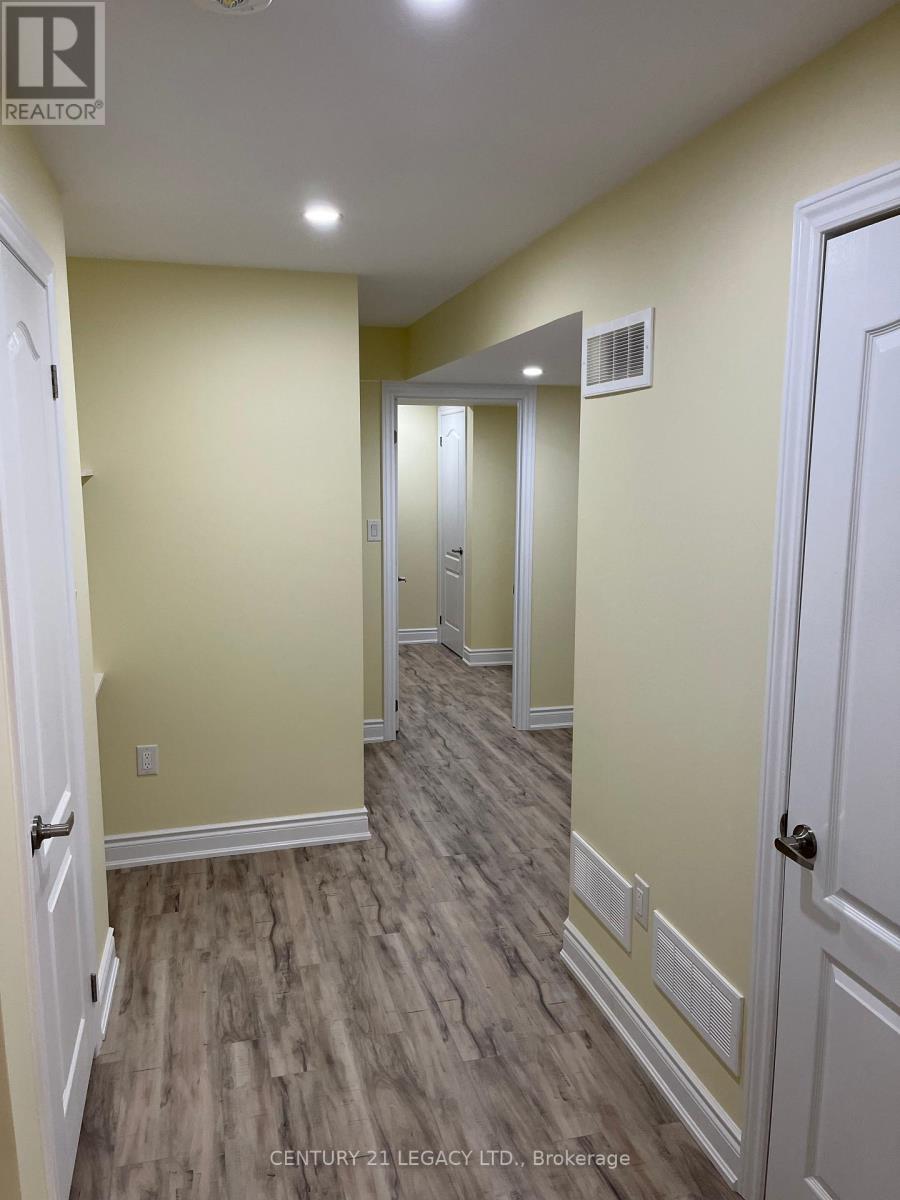 18 Ladysmith (Basement) Street, Brampton, Ontario  L6R 4B2 - Photo 9 - W12526962