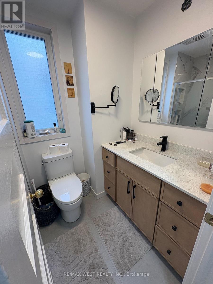 2n - 328 High Park Avenue, Toronto, Ontario  M6P 2S7 - Photo 9 - W12526972