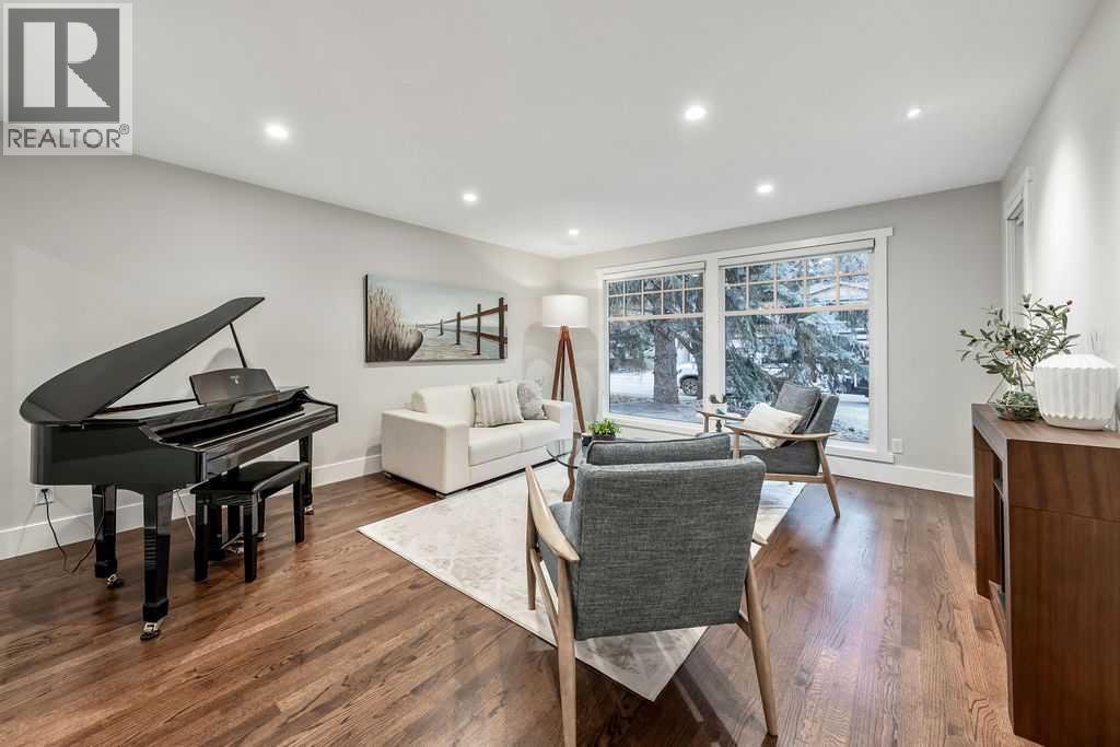 147 Oakside Place Sw, Calgary, Alberta  T2V 4R1 - Photo 5 - A2269066