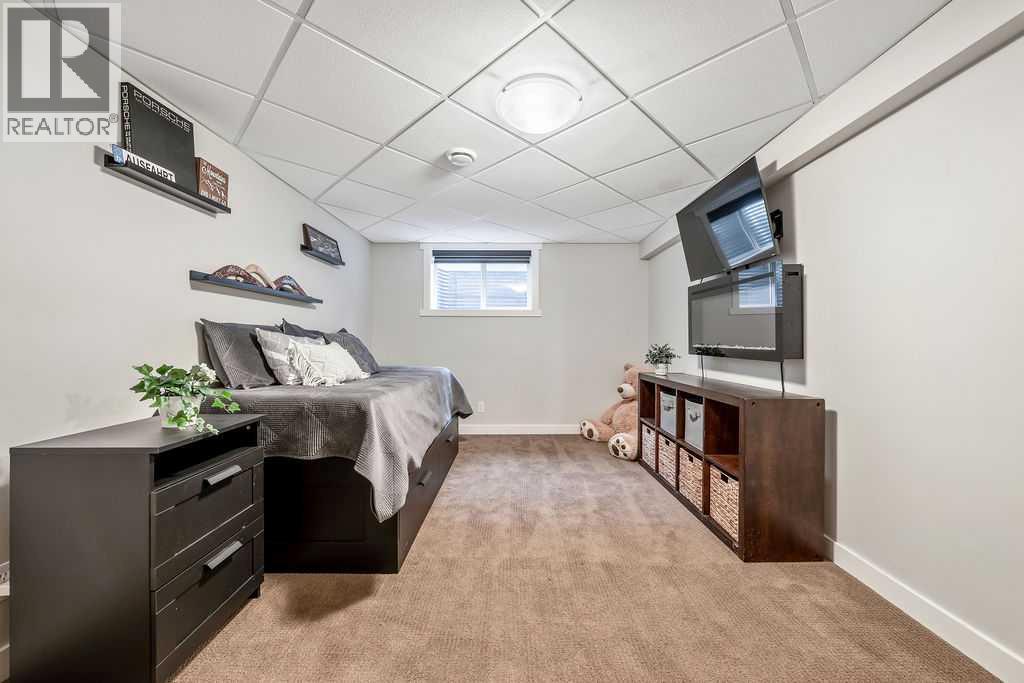 147 Oakside Place Sw, Calgary, Alberta  T2V 4R1 - Photo 31 - A2269066