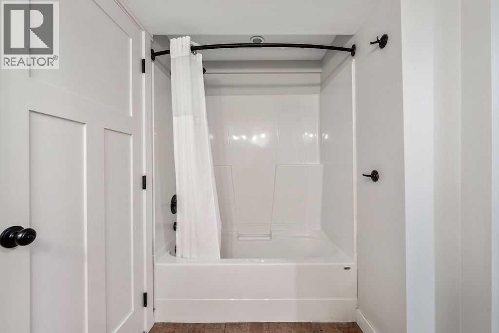 147 Oakside Place Sw, Calgary, Alberta  T2V 4R1 - Photo 34 - A2269066