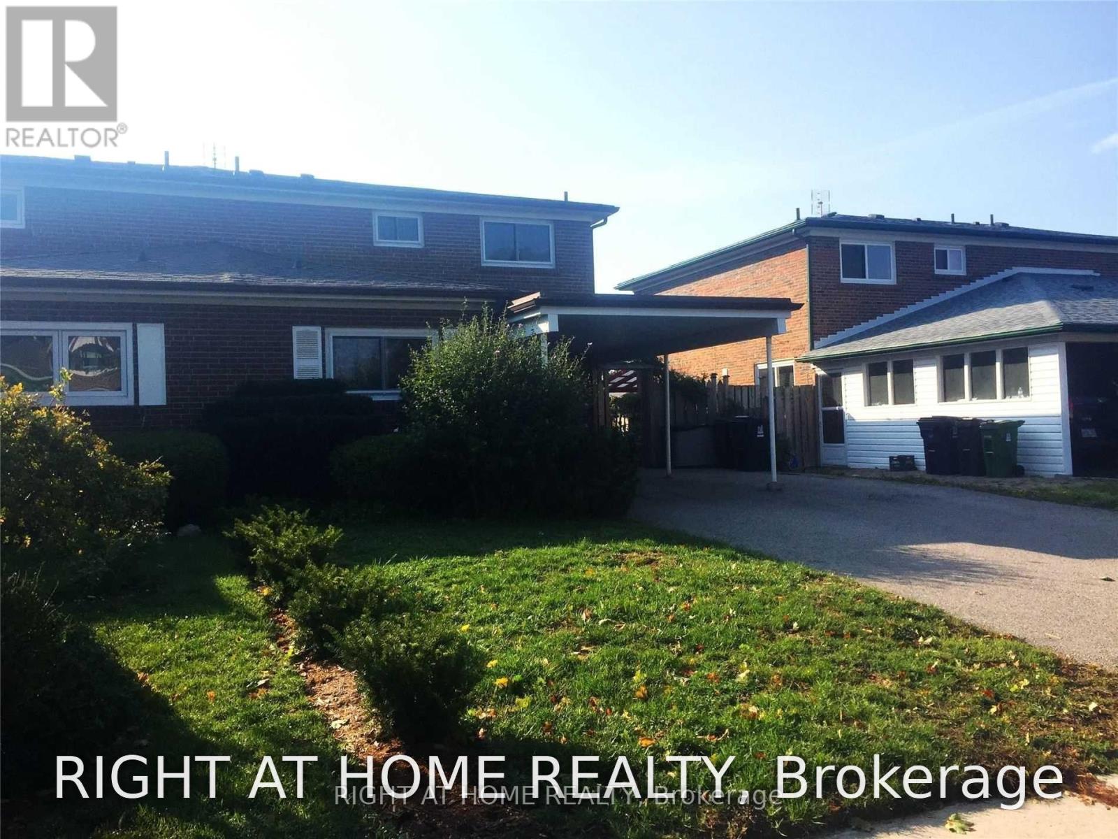 63 CAIRNSIDE CRESCENT, Toronto, Ontario