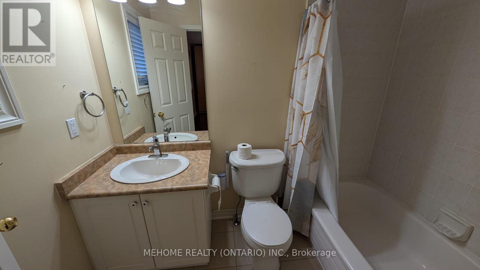 1505 Avonmore Square, Pickering, Ontario  L1V 7H2 - Photo 11 - E12526990