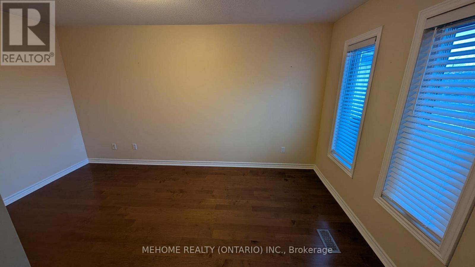 1505 Avonmore Square, Pickering, Ontario  L1V 7H2 - Photo 8 - E12526990