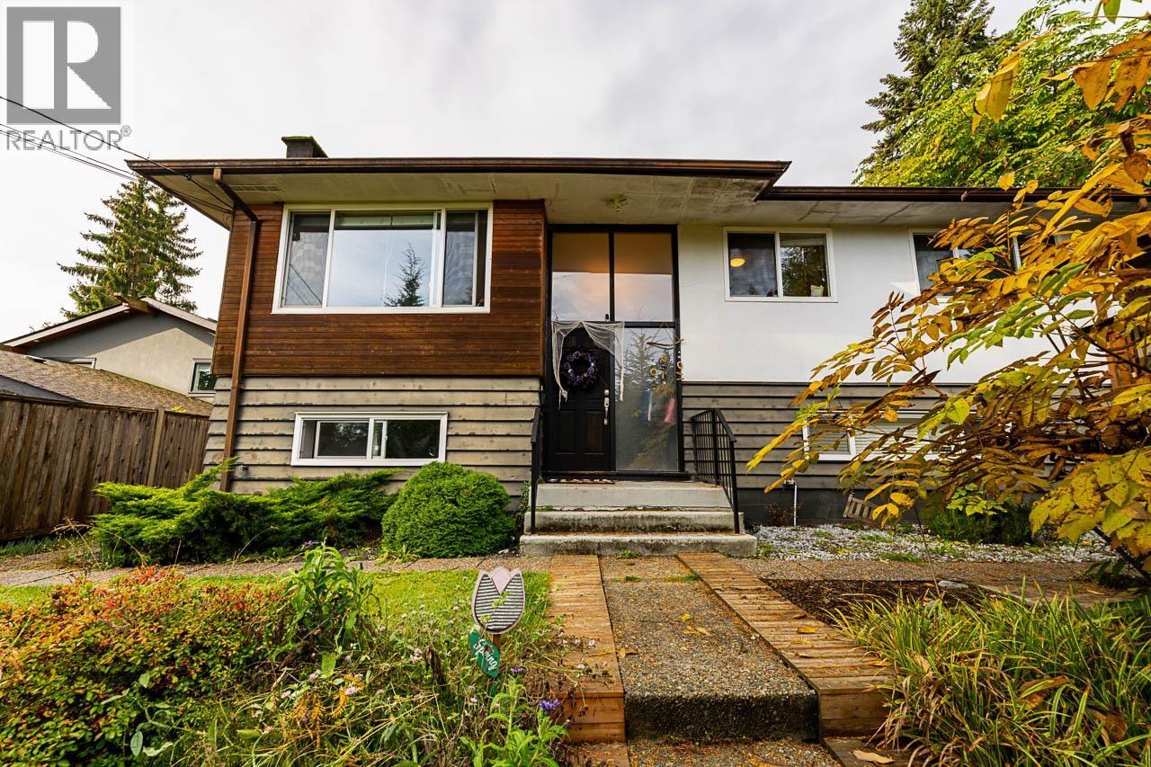 4377 MOUNTAIN HIGHWAY, North Vancouver, British Columbia