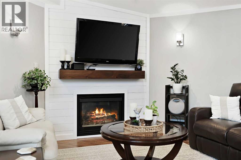 835 Beckner Crescent, Carstairs, Alberta  T0M 0N0 - Photo 8 - A2264611