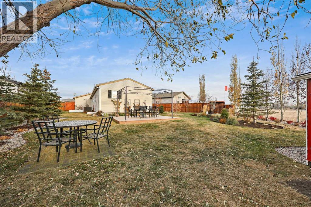 835 Beckner Crescent, Carstairs, Alberta  T0M 0N0 - Photo 38 - A2264611