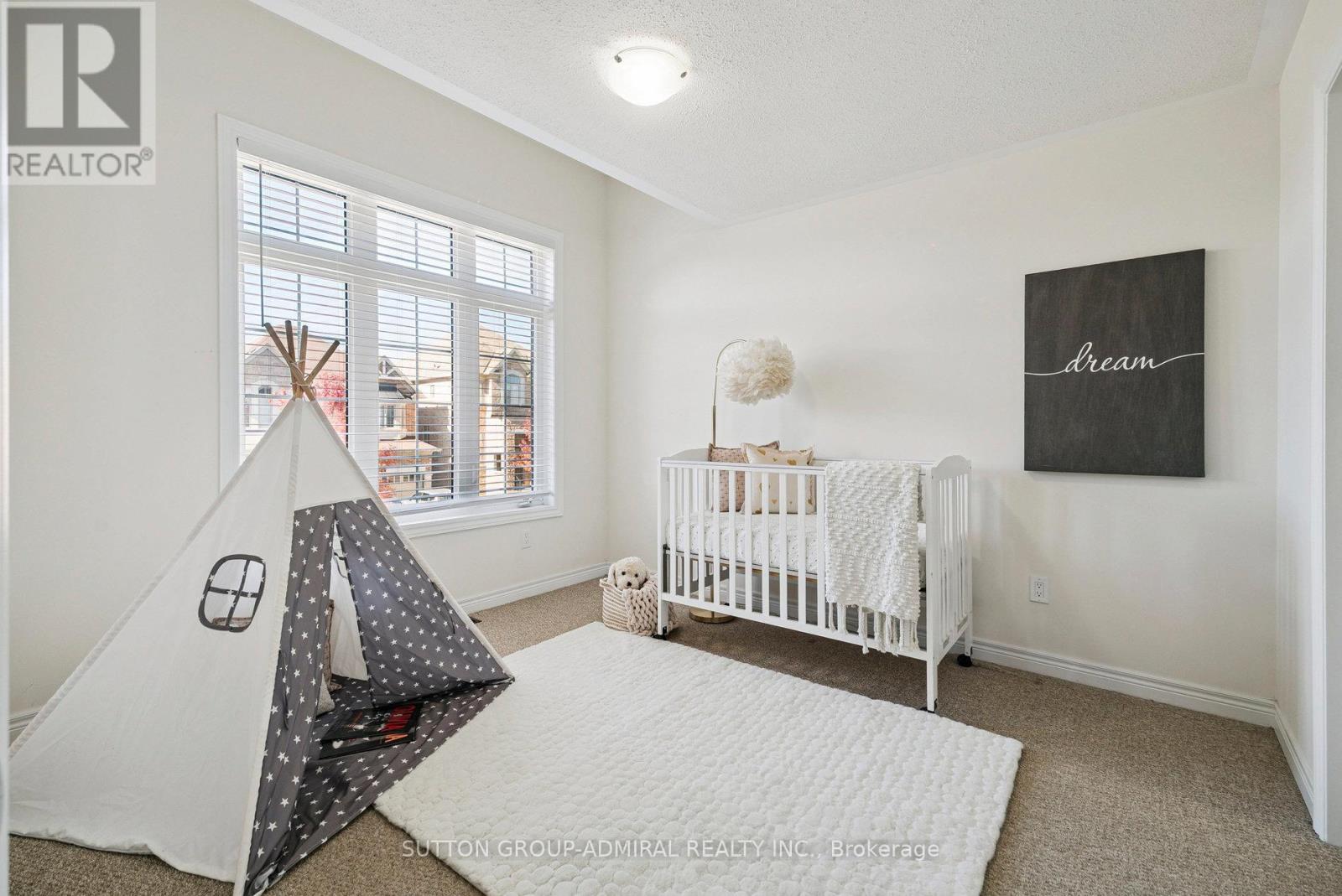 15 JOHN SMITH STREET, East Gwillimbury, Ontario