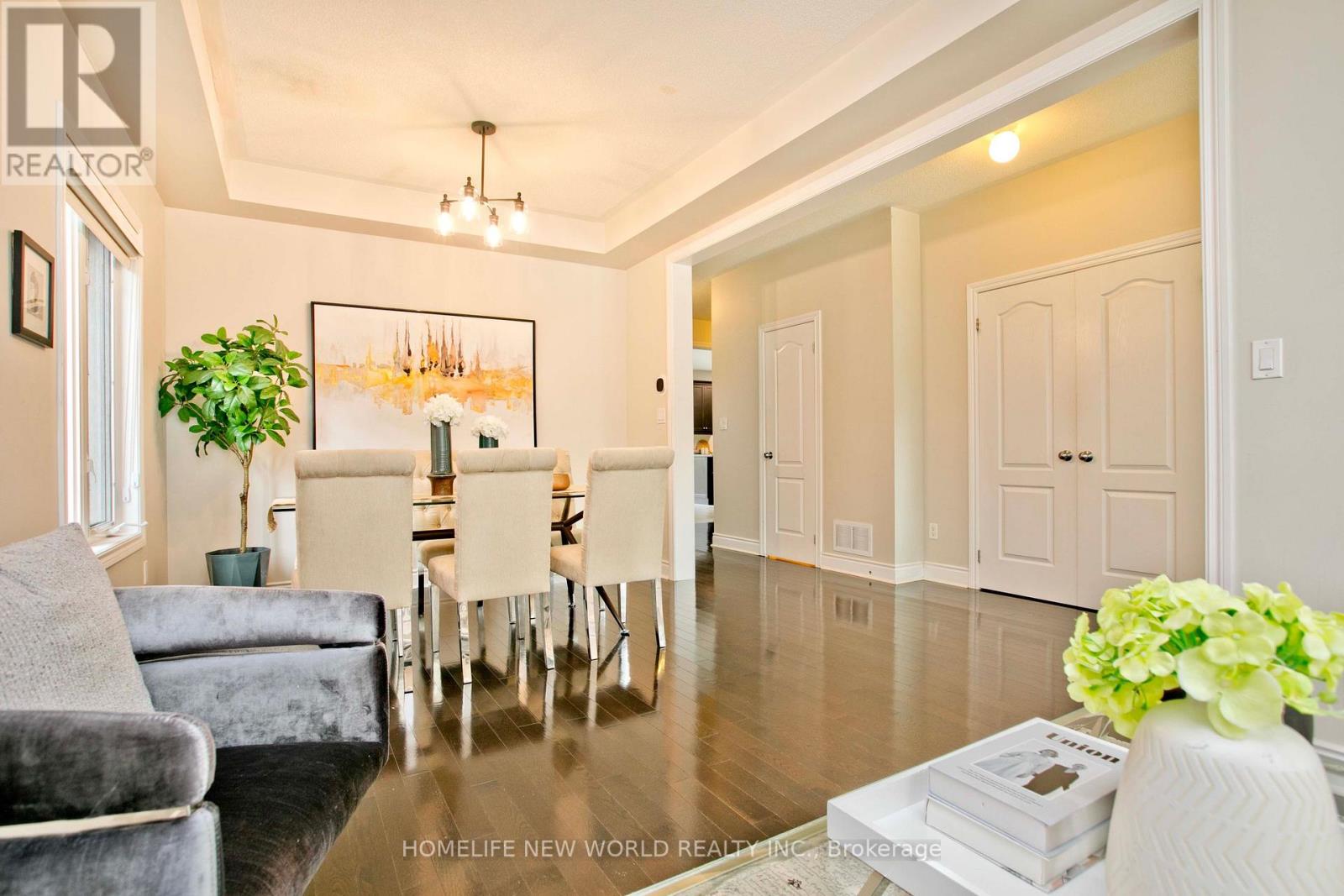 1015 Ralston Crescent, Newmarket, Ontario  L3X 3H8 - Photo 3 - N12526984