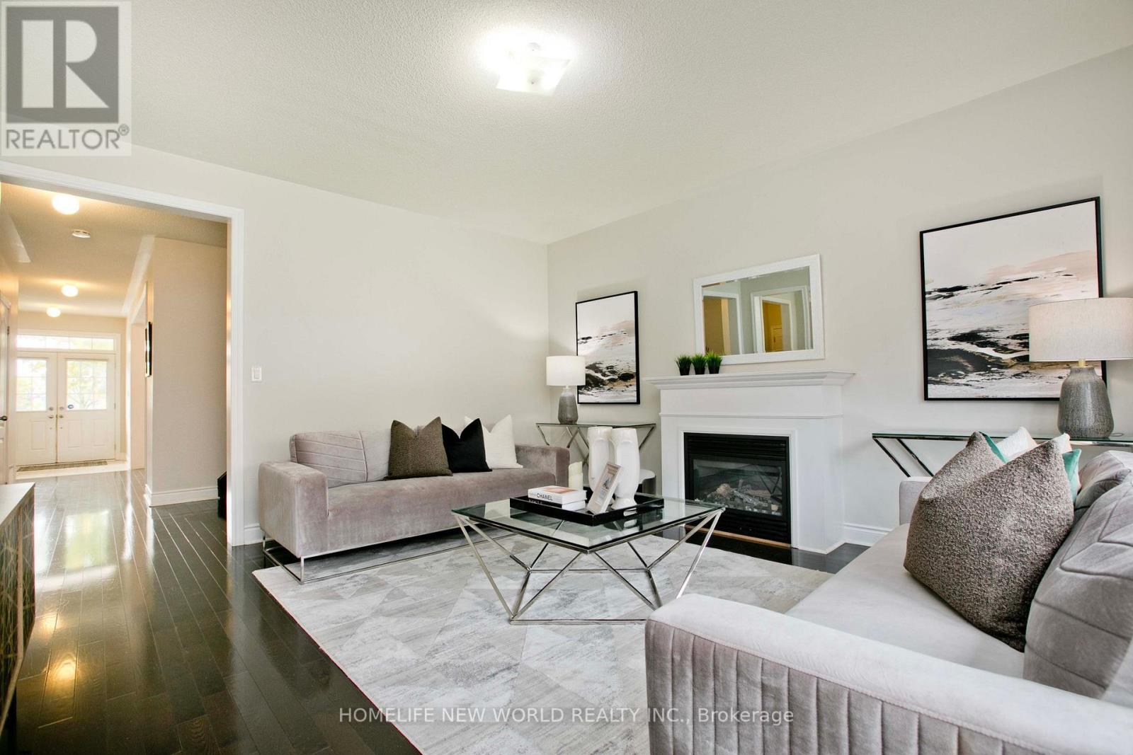 1015 Ralston Crescent, Newmarket, Ontario  L3X 3H8 - Photo 8 - N12526984