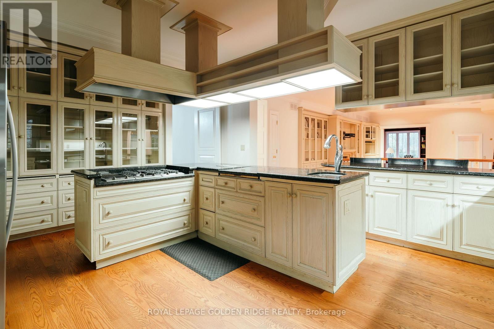 12 Forestview Trail, Whitchurch-Stouffville, Ontario  L4A 2L4 - Photo 10 - N12526992