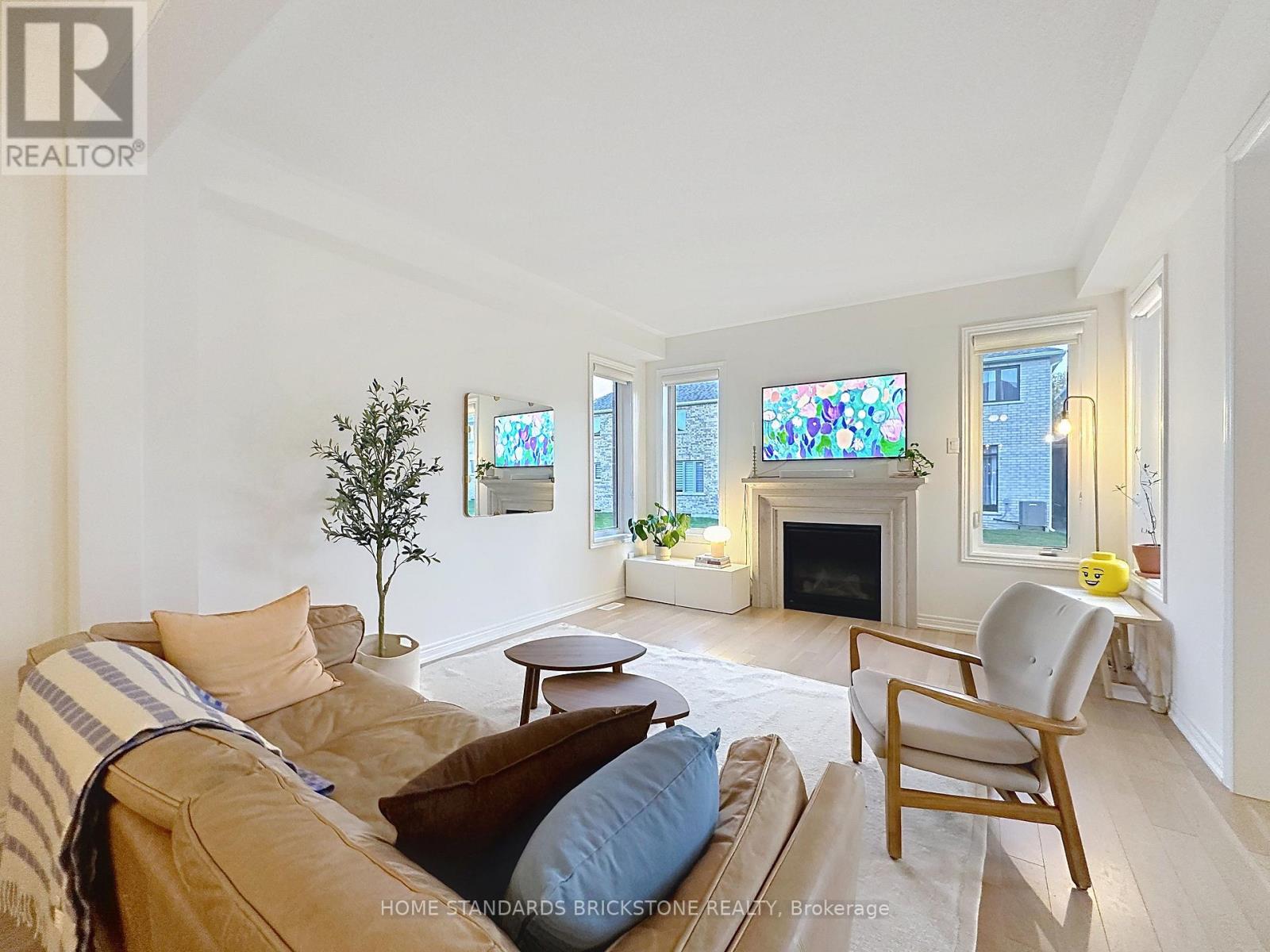 1295 Davis Loop, Innisfil, Ontario  L0L 1W0 - Photo 8 - N12527012