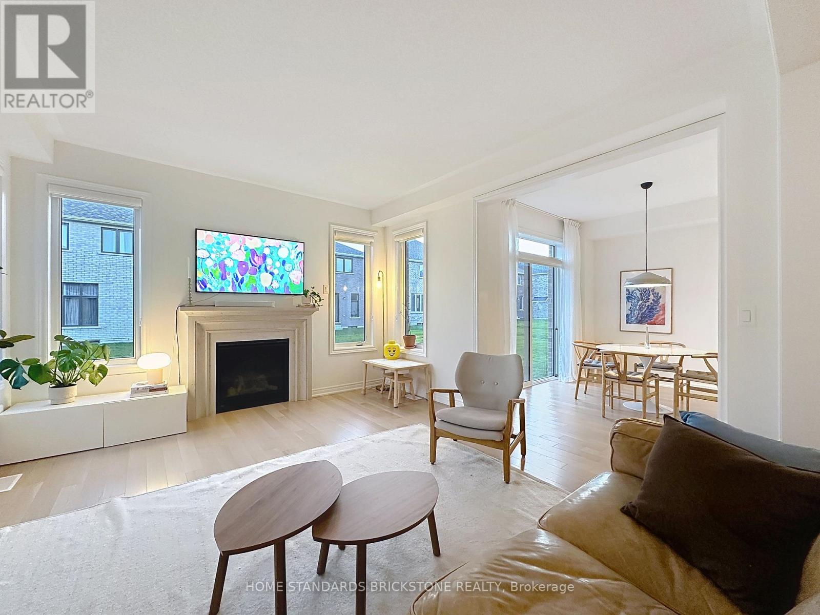 1295 Davis Loop, Innisfil, Ontario  L0L 1W0 - Photo 9 - N12527012