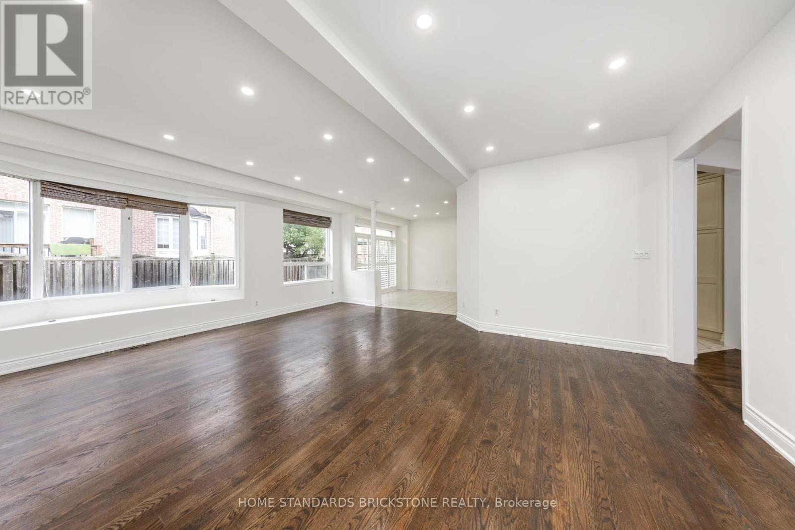 76 Leameadow Road, Vaughan, Ontario  L4J 8T5 - Photo 11 - N12527020