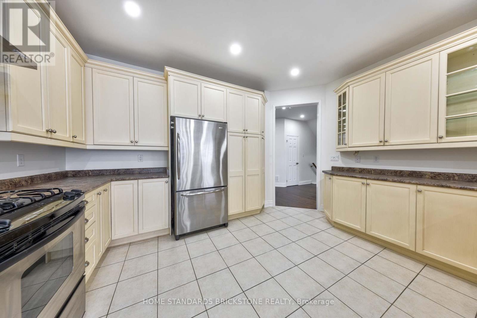 76 Leameadow Road, Vaughan, Ontario  L4J 8T5 - Photo 16 - N12527020