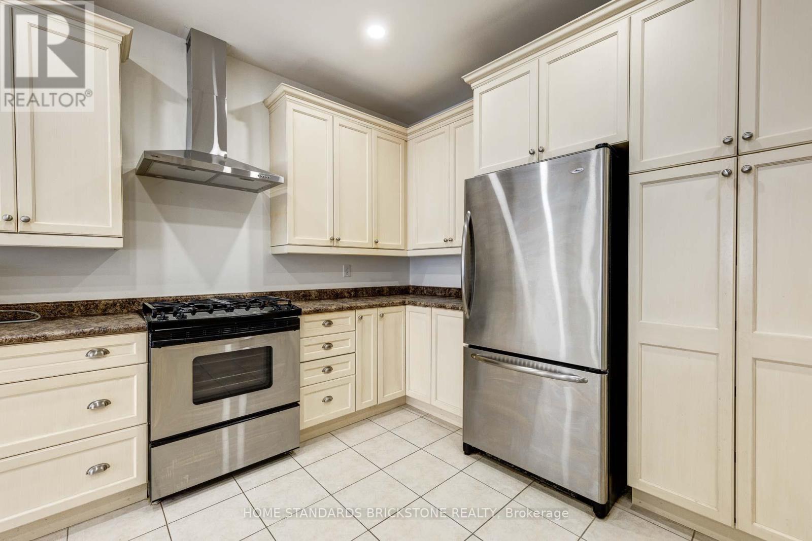 76 Leameadow Road, Vaughan, Ontario  L4J 8T5 - Photo 18 - N12527020