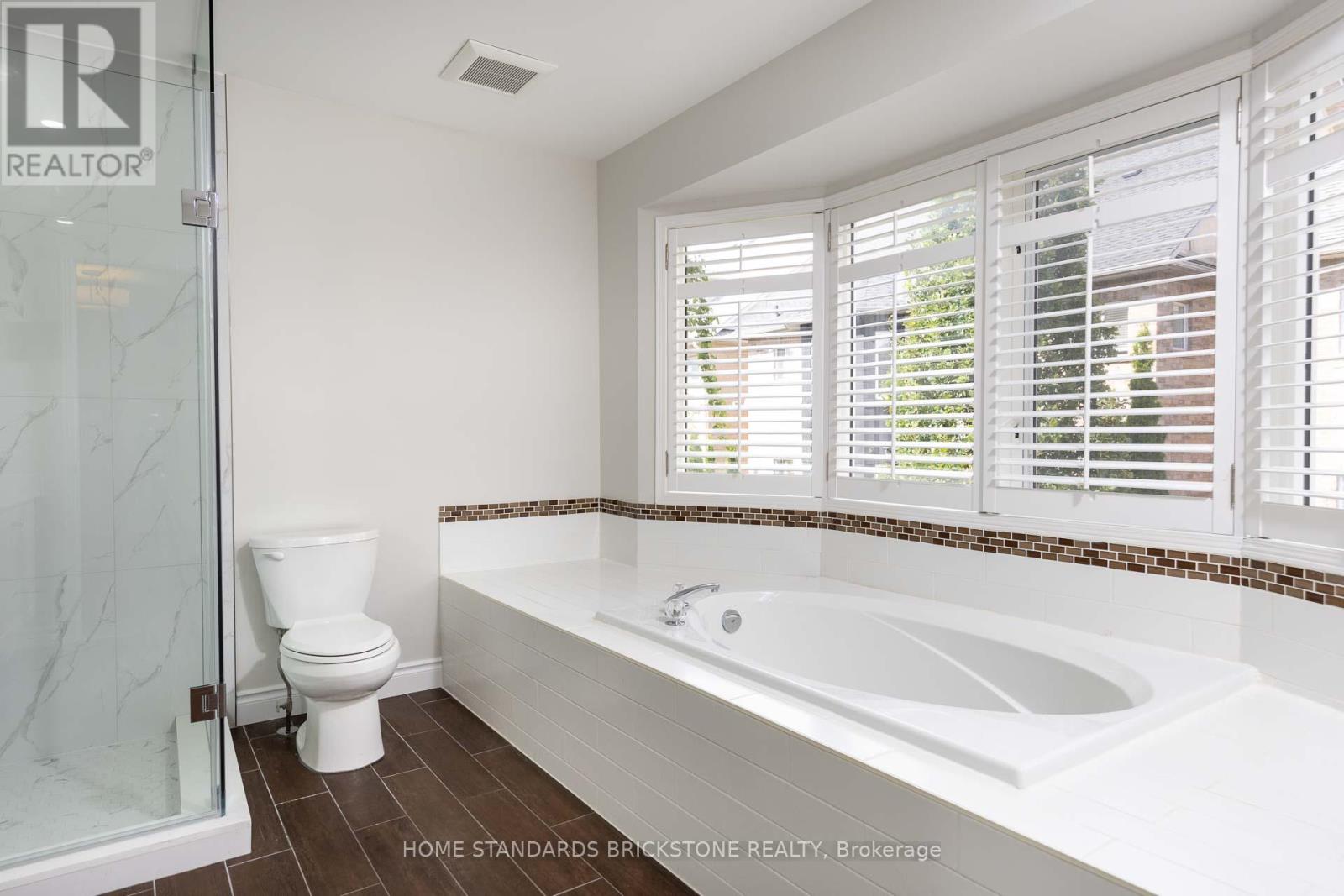 76 Leameadow Road, Vaughan, Ontario  L4J 8T5 - Photo 38 - N12527020